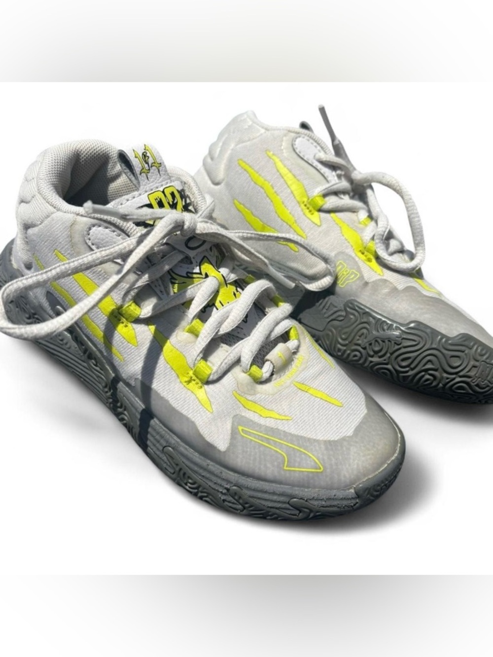 Puma Kids Sneakers in Light Gray with Neon Yellow Highlights